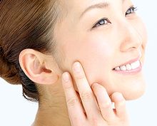 ブリリアージュのドレステージでなめらかで明るい肌に整った女性